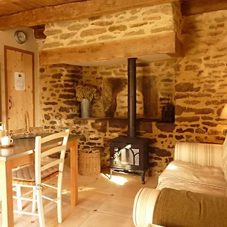 Ker Neizh Breizh - Gites De Charme - Le Petit Chatelier Saint-Samson-sur-Rance Exterior photo